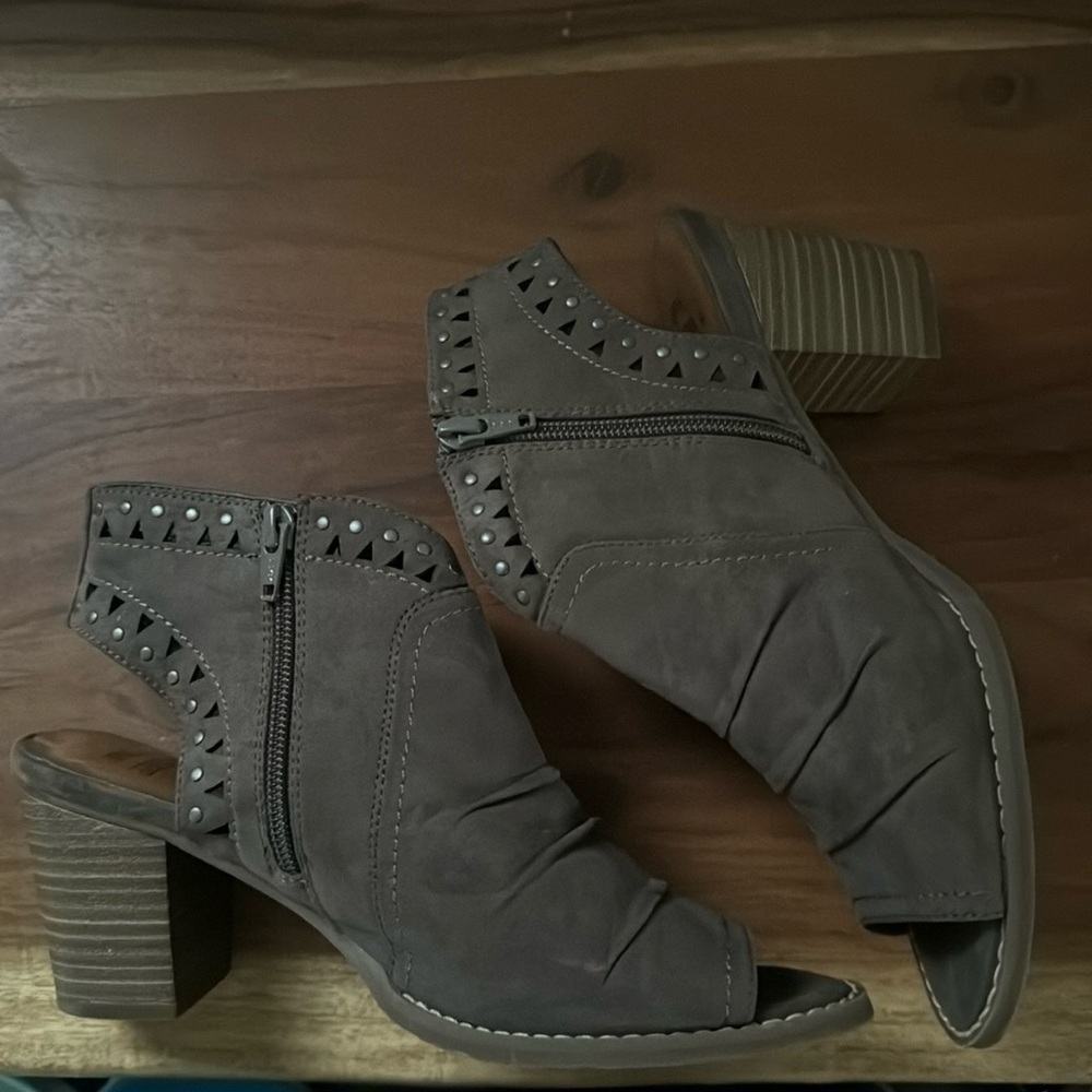 Sonoma Peep Toe Heel Sandals Brown Faux Leather